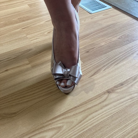 Women’s sz 8 Chinese laundry nwot - Champaign w/lace and toe bow - Picture 4 of 4